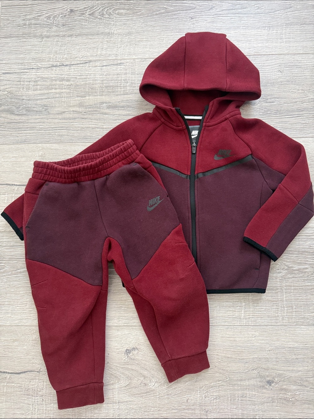 Nike Kids Tech Fleece Full Zip Up Set - Burgundy & Maroon 4t - Picture 1 of 5